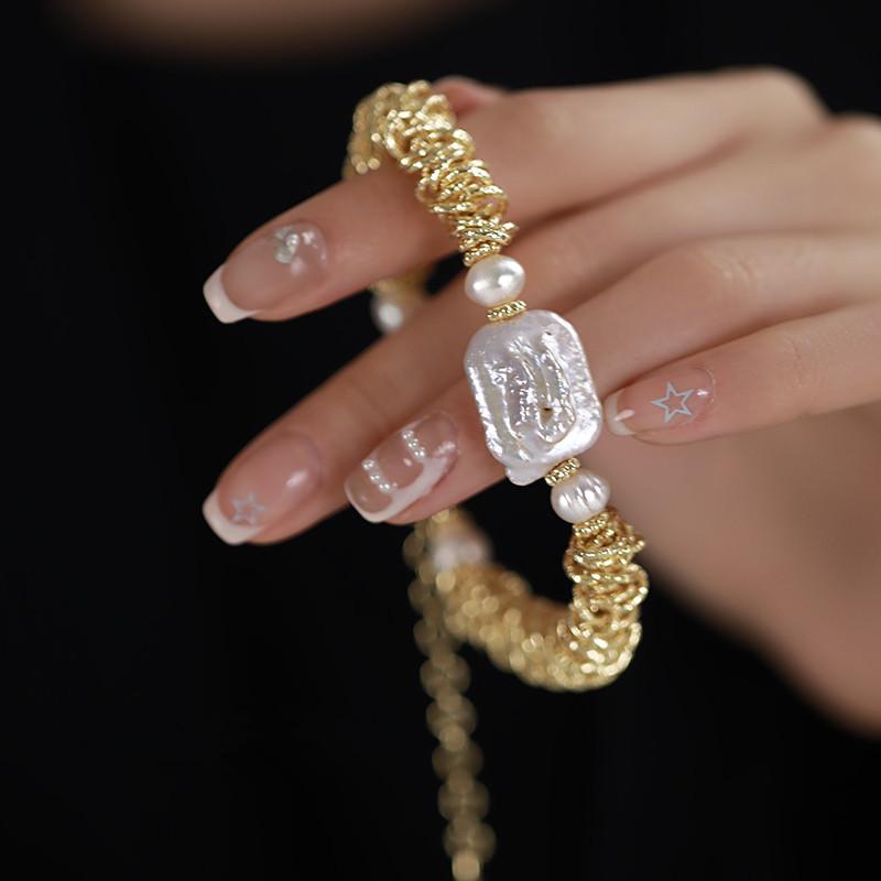 Новое поступление Натуральный пресноводный жемчуг 14K позолота Женские наборы Браслет ожерелье для женщин Рождественские подарки Не выцветает
Новое поступление Натуральный пресноводный жемчуг 14K позолота Женские наборы Браслет ожерелье для женщин Рождественские подарки Не выцветает