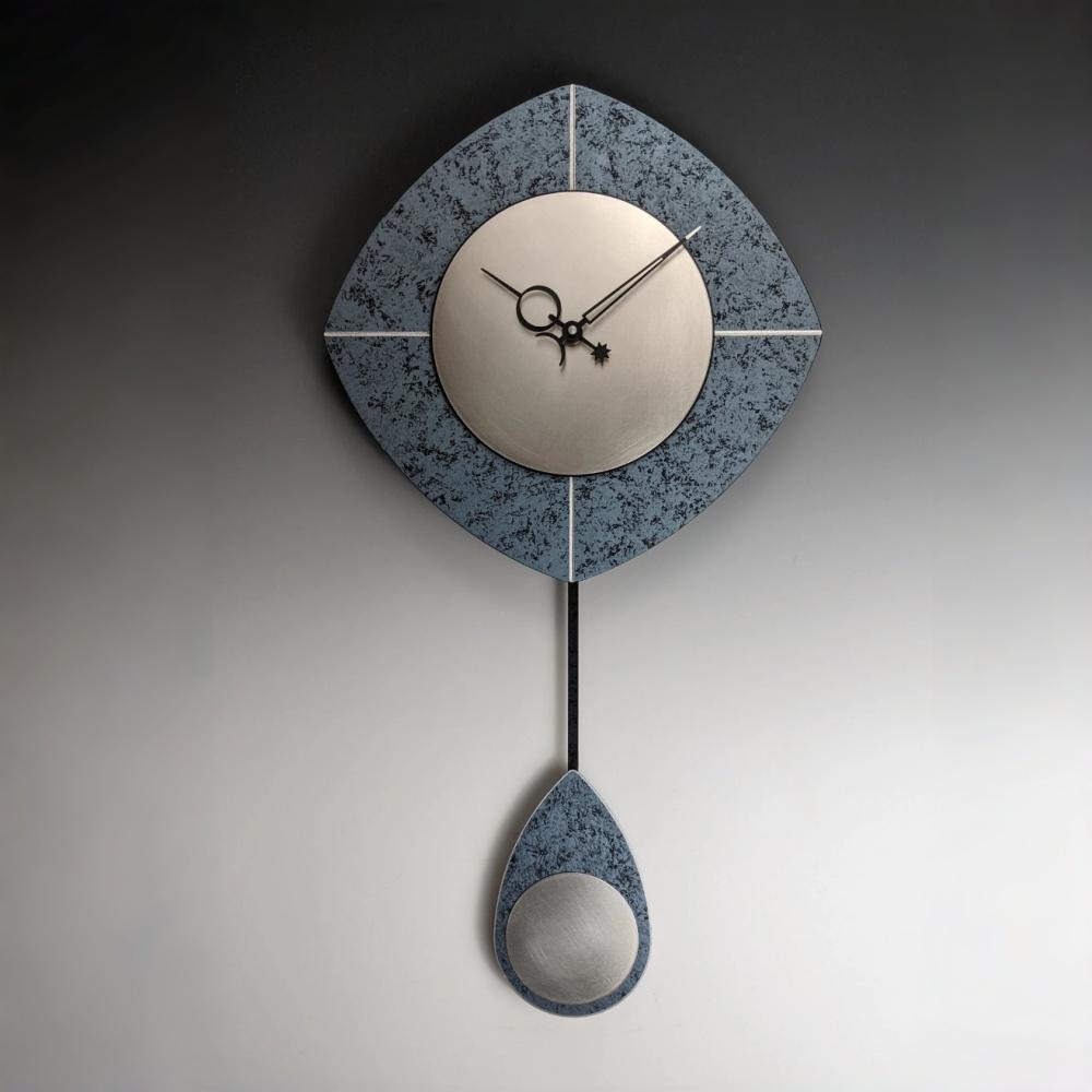 Wall Clock Quartz Mute Living Room Silent Wall Decor Times Hours Clocks Wall Watch серый
Wall Clock Quartz Mute Living Room Silent Wall Decor Times Hours Clocks Wall Watch серый