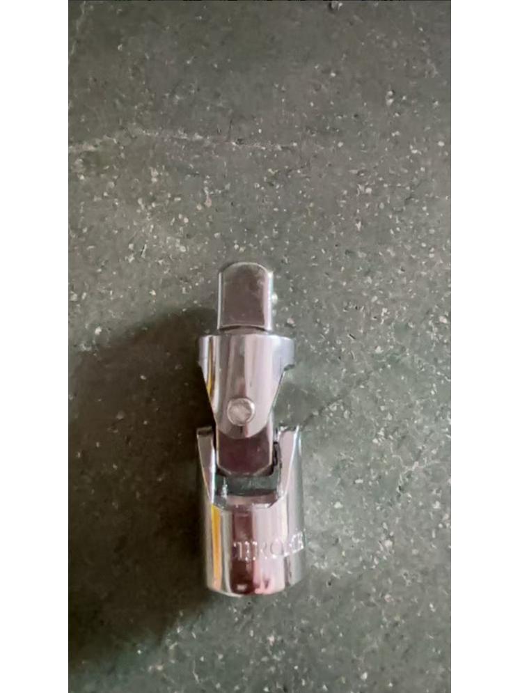 360° Rotating Air Cannon Universal Joint Adapter for Electric Wrench
360° Rotating Air Cannon Universal Joint Adapter for Electric Wrench