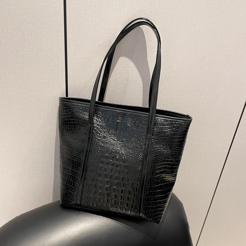 Текстура сумки-тоут, повседневная нишевая ретро-сумка, женская новая литературная сумка через плечо для поездок на работу большой вместимости
Текстура сумки-тоут, повседневная нишевая ретро-сумка, женская новая литературная сумка через плечо для поездок на работу большой вместимости