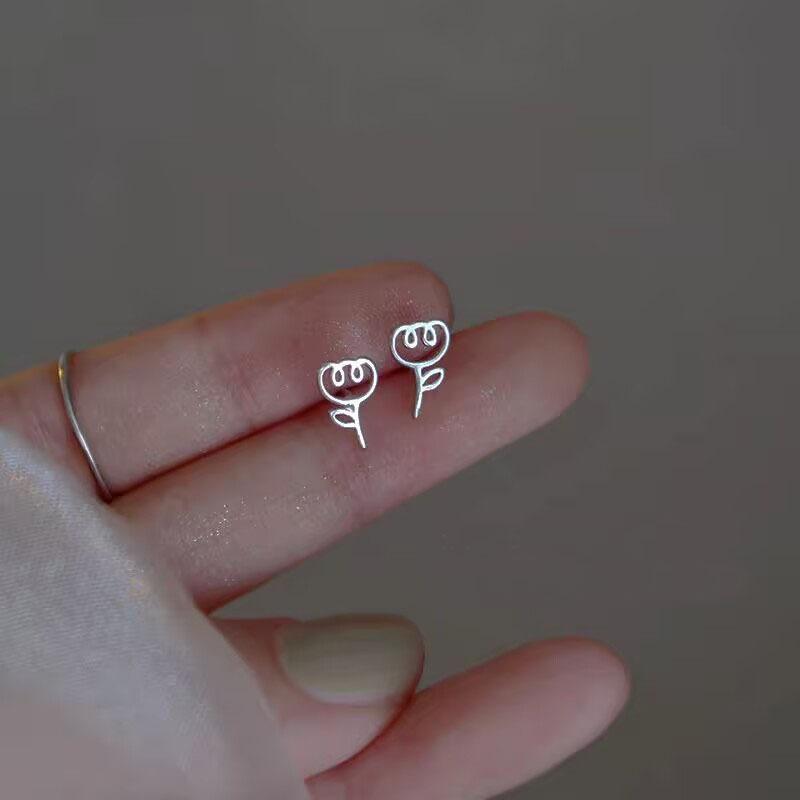 Иглы для ушей из стерлингового серебра S925, новые темпераментные простые и маленькие серьги-пусеты, женские серьги, серьги для пирсинга ушей, серьги, предотвращающие блокировку, ювелирные изделия
Иглы для ушей из стерлингового серебра S925, новые темпераментные простые и маленькие серьги-пусеты, женские серьги, серьги для пирсинга ушей, серьги, предотвращающие блокировку, ювелирные изделия