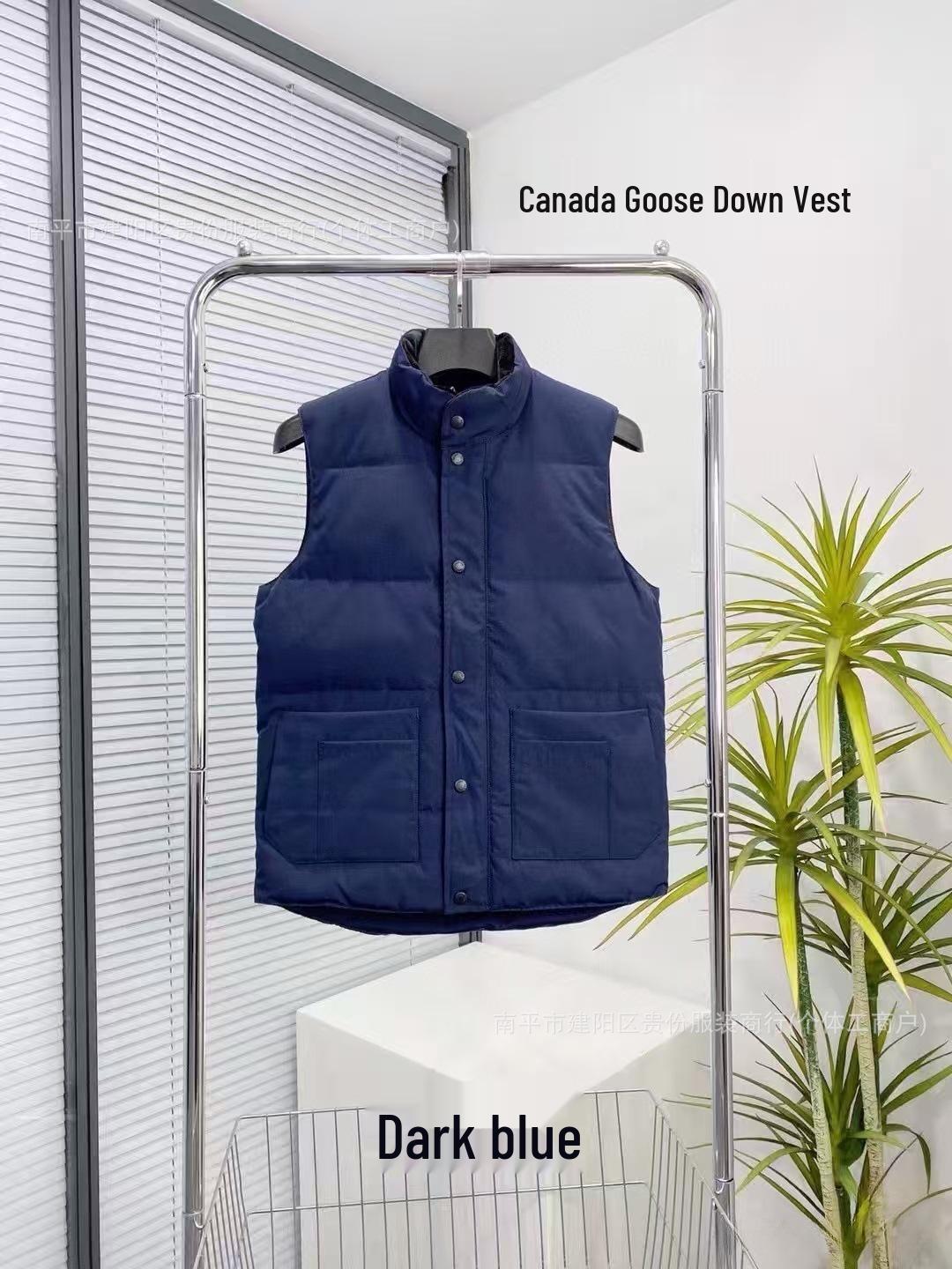 Жіночий класичний пуховий жилет Canada Goose Small
Жіночий класичний пуховий жилет Canada Goose Small