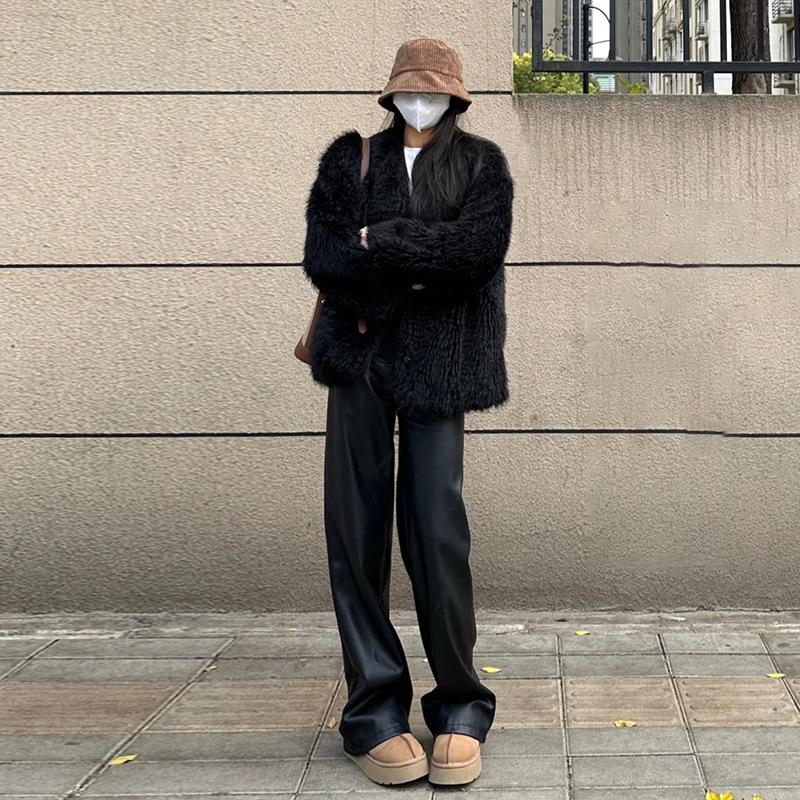 Women s Plus Velvet Matte High-Waisted Narrow-Leg Leather Pants for Autumn/Winter 2025 L
Women s Plus Velvet Matte High-Waisted Narrow-Leg Leather Pants for Autumn/Winter 2025 L