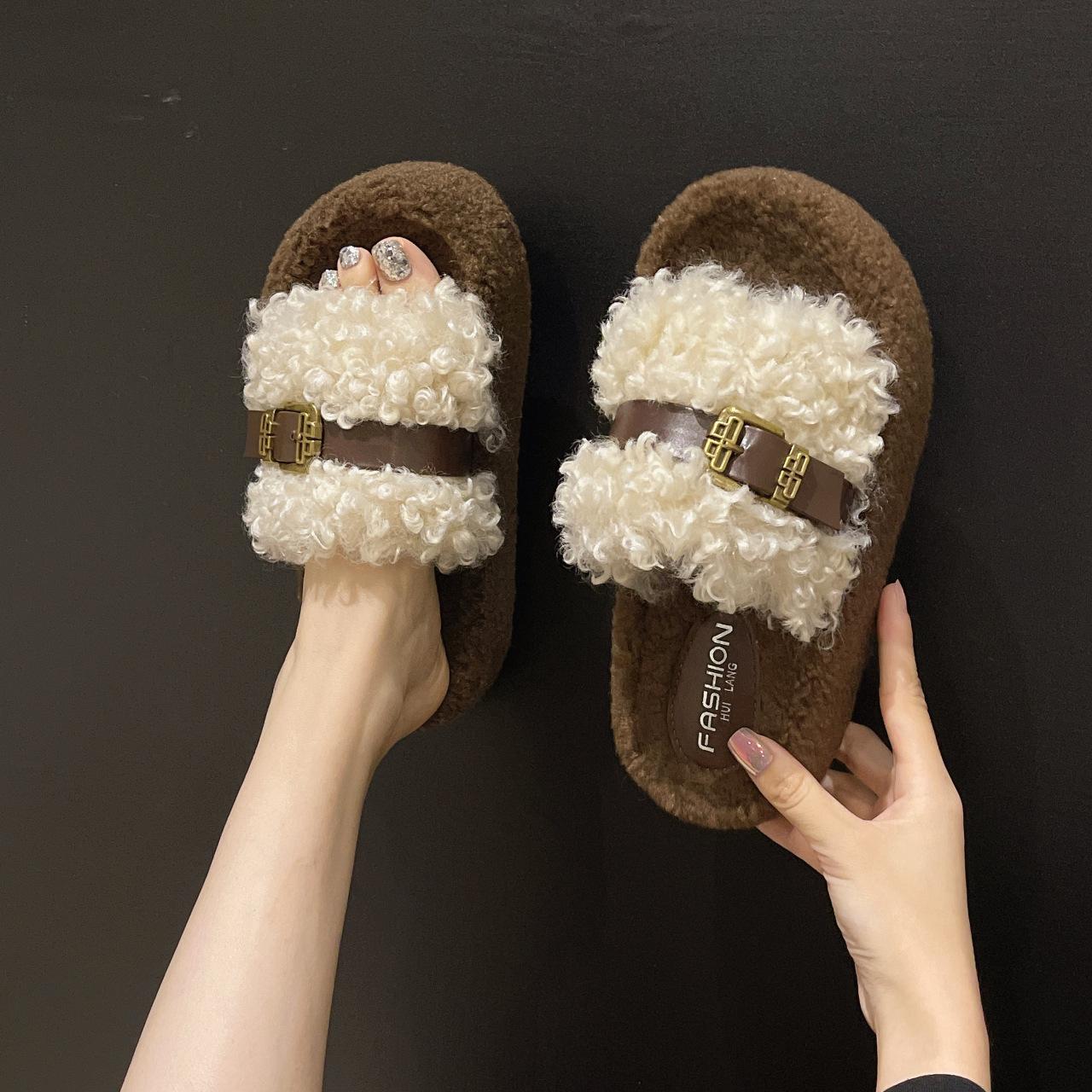 Однословные тапочки из овечьей шерсти на толстой подошве для женской верхней одежды 2025 осень-зима новая высококлассная повседневная декоративная универсальная обувь 40 бежевый
Однословные тапочки из овечьей шерсти на толстой подошве для женской верхней одежды 2025 осень-зима новая высококлассная повседневная декоративная универсальная обувь 40 бежевый