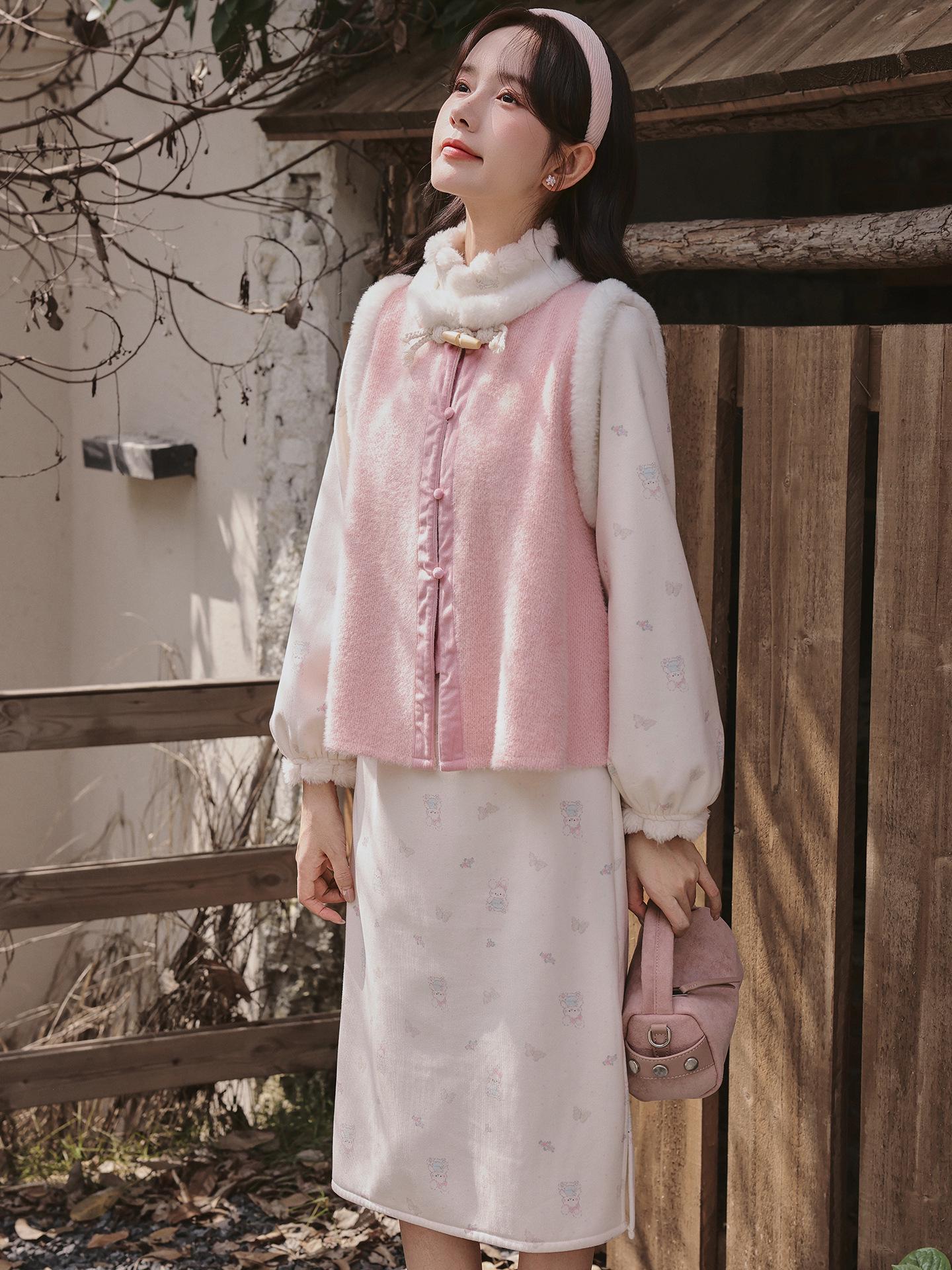 Women s 2026 Spring/Autumn/Winter Girly Mid-Length Floral Fleece Qipao Dress - Chinese Daily Style M
Women s 2026 Spring/Autumn/Winter Girly Mid-Length Floral Fleece Qipao Dress - Chinese Daily Style M
