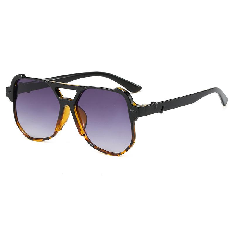 2025 Retro Double Bridge Sunglasses Large Frame PC Lenses UV400 Anti-UV Pilot Glasses for Men and Women as pictures
2025 Retro Double Bridge Sunglasses Large Frame PC Lenses UV400 Anti-UV Pilot Glasses for Men and Women as pictures