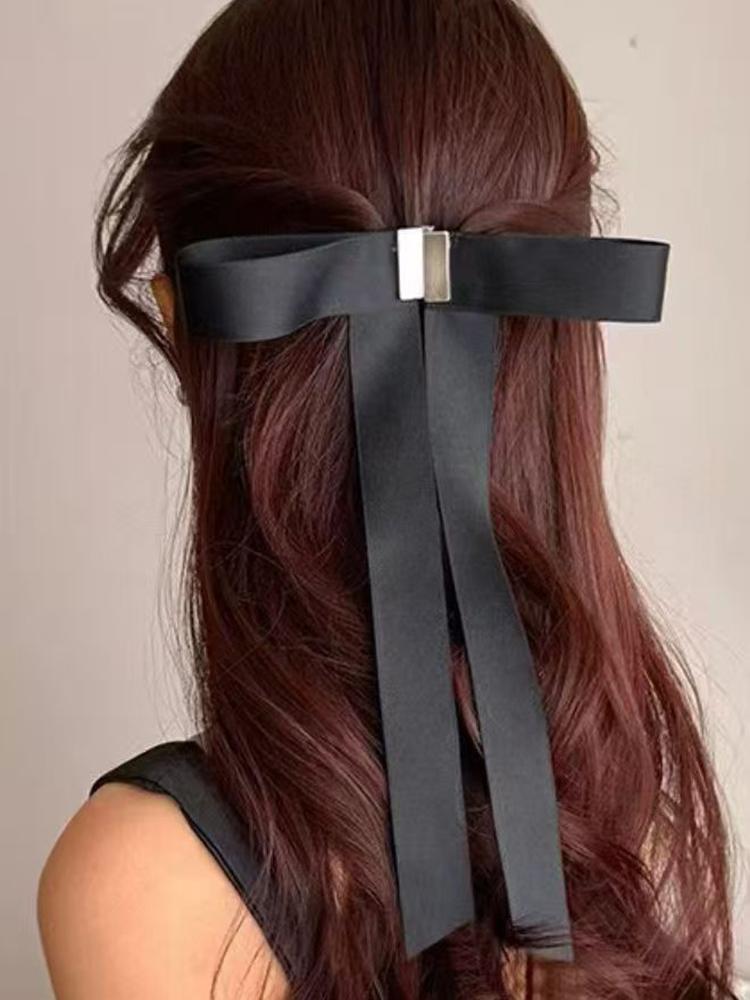 Magnetic Bow Hair Clip with Detachable Streamers — Sweet-Style Claw Clip for Women, Ideal for Half-Up Hairstyles Size fits all
Magnetic Bow Hair Clip with Detachable Streamers — Sweet-Style Claw Clip for Women, Ideal for Half-Up Hairstyles Size fits all