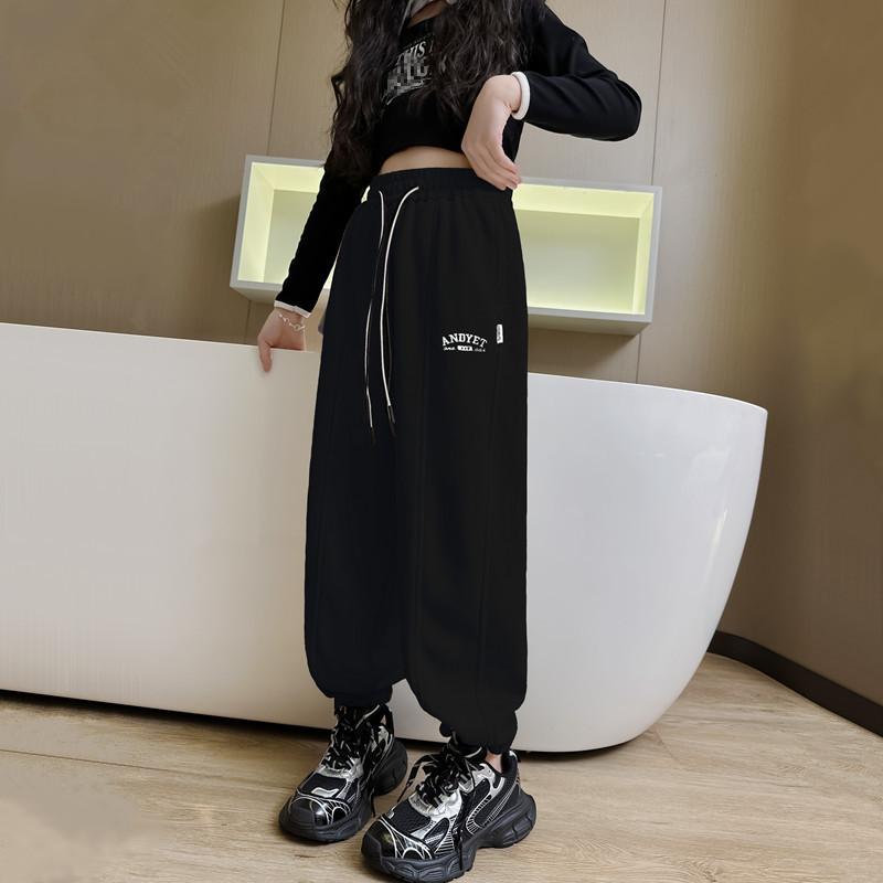 Штани для дівчат Весняно-осінній корейський стиль Дитяча мода Спортивні штани Великі дитячі студентські повсякденні штани Сірі спортивні штани 110 чорний
Штани для дівчат Весняно-осінній корейський стиль Дитяча мода Спортивні штани Великі дитячі студентські повсякденні штани Сірі спортивні штани 110 чорний