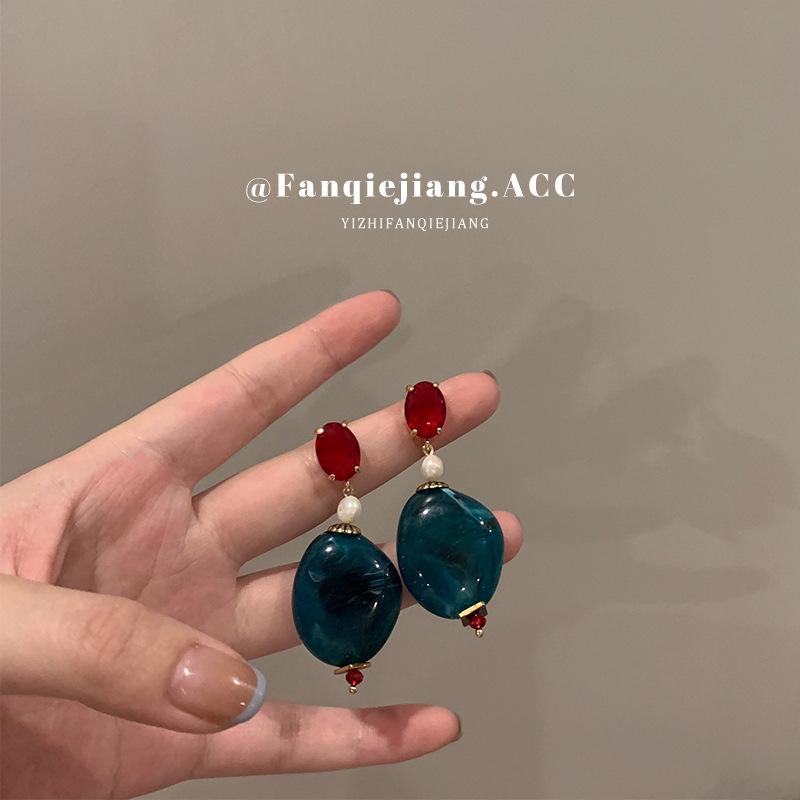 Винтажные зеленые серьги с контрастными цветами в китайском стиле, идеально подходящие для Cheongsam, уникальный дизайн и ощущение высокого класса
Винтажные зеленые серьги с контрастными цветами в китайском стиле, идеально подходящие для Cheongsam, уникальный дизайн и ощущение высокого класса
