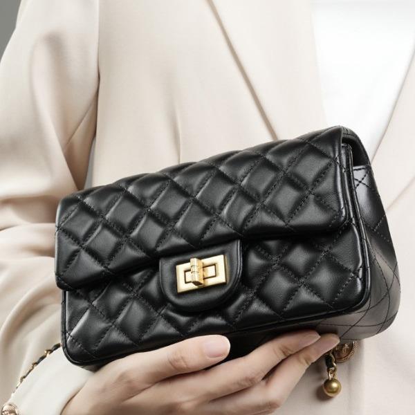 Rhombus Chain Women s Bag, Genuine Leather, Small Fragrant Style, Small Golden Ball, Shoulder Messenger Bag. рожевий
Rhombus Chain Women s Bag, Genuine Leather, Small Fragrant Style, Small Golden Ball, Shoulder Messenger Bag. рожевий