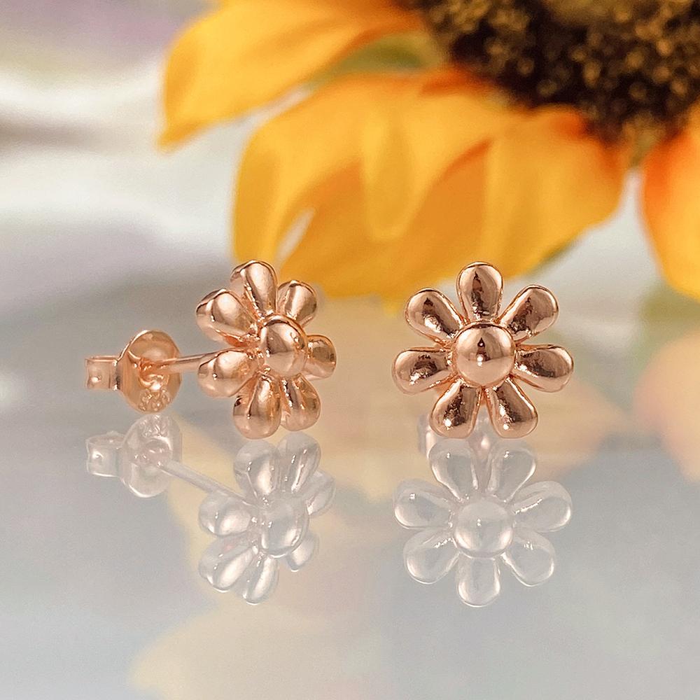 Huitan Temperament Sweet Women s Flower Earrings Luxury Inlaid Bling Cubic Zirconia Wedding Fancy Birthday Gift Fashion Zircon
Huitan Temperament Sweet Women s Flower Earrings Luxury Inlaid Bling Cubic Zirconia Wedding Fancy Birthday Gift Fashion Zircon