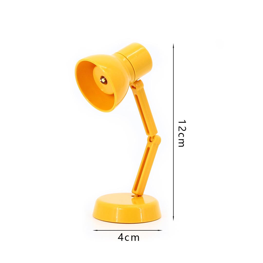 Креативная мини-настольная лампа, масштаб 1/6, миниатюрная светодиодная модель настольной лампы, подходящая для детского игрового домика и ролевых игрушек
Креативная мини-настольная лампа, масштаб 1/6, миниатюрная светодиодная модель настольной лампы, подходящая для детского игрового домика и ролевых игрушек