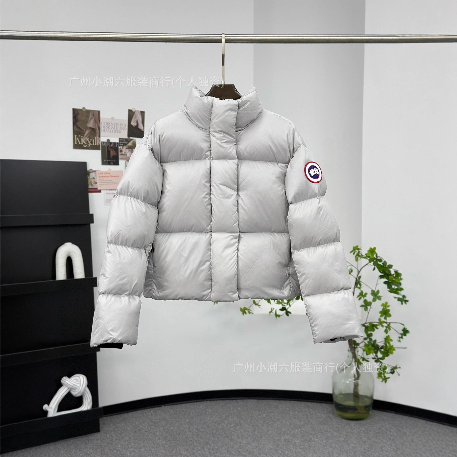 Women s cotton clothes, thickened bread puffs, high waist and thin winter coat L срібло сірий колір
Women s cotton clothes, thickened bread puffs, high waist and thin winter coat L срібло сірий колір