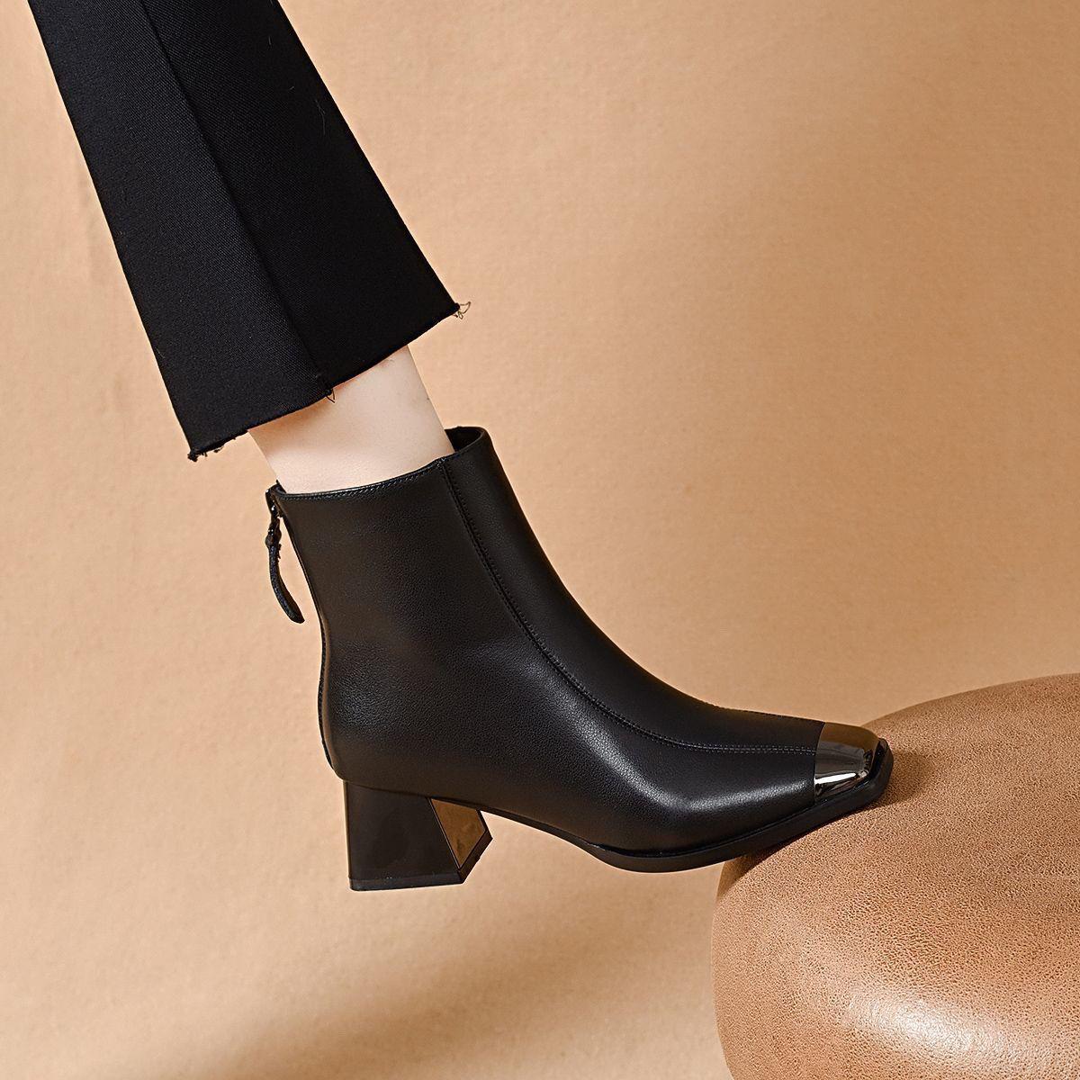 Женские металлические ботильоны 2025 в стиле ретро с квадратным носком, европейско-американский стиль, массивный каблук с задней молнией Size 40
Женские металлические ботильоны 2025 в стиле ретро с квадратным носком, европейско-американский стиль, массивный каблук с задней молнией Size 40