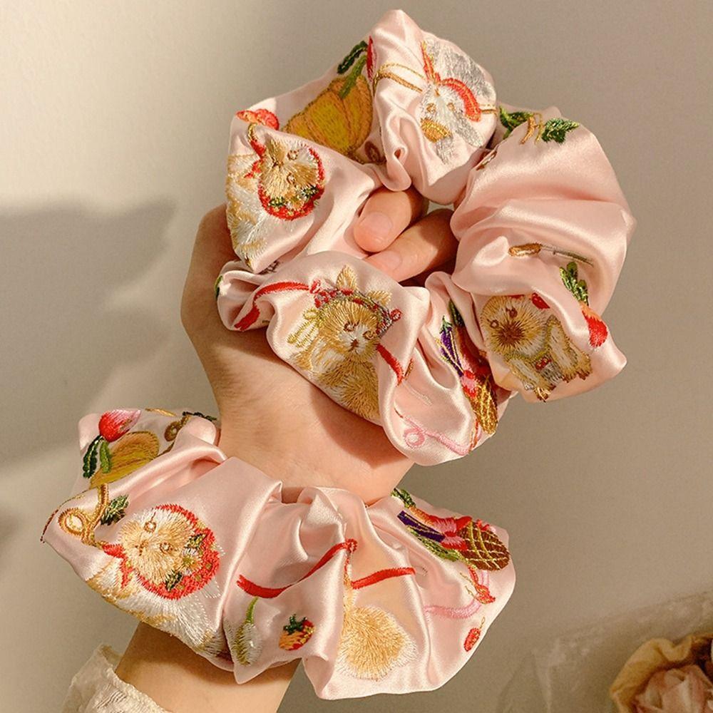 Pastoral Style Satin Elastic Scrunchies Floral Flower Hair Rope Embroidery Rabbit Hair Band Girls фіолетовий
Pastoral Style Satin Elastic Scrunchies Floral Flower Hair Rope Embroidery Rabbit Hair Band Girls фіолетовий