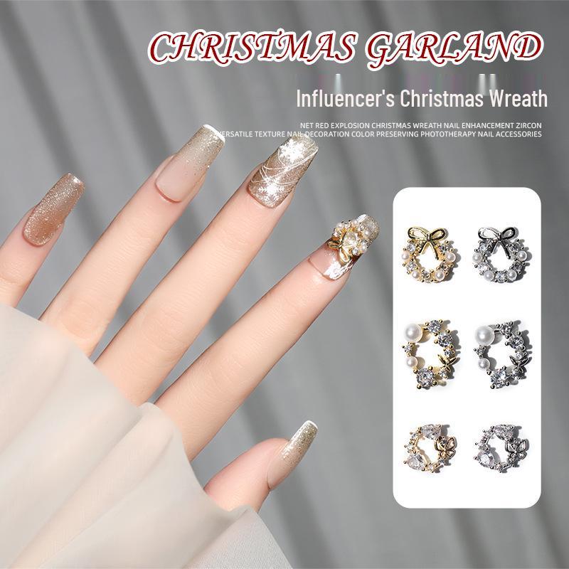 Luxury Zircon Inlaid Christmas Wreath Nail Art with Japanese Gold, Silver, and Pearl Accents
Luxury Zircon Inlaid Christmas Wreath Nail Art with Japanese Gold, Silver, and Pearl Accents