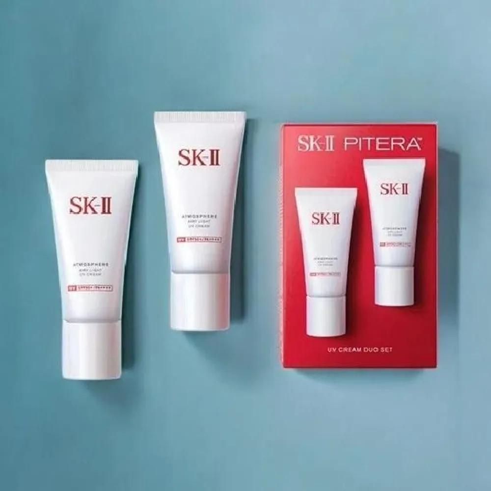 SK-II Atmosphere Airy Light UV Cream DUO Set 30g x 2
SK-II Atmosphere Airy Light UV Cream DUO Set 30g x 2