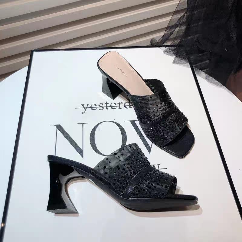 Туфли-лодочки с открытым носком, новые летние босоножки на толстом каблуке, женские шлепанцы из сетки со стразами, женская уличная обувь 35 чёрный
Туфли-лодочки с открытым носком, новые летние босоножки на толстом каблуке, женские шлепанцы из сетки со стразами, женская уличная обувь 35 чёрный