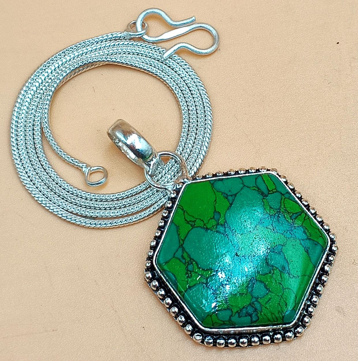 Green Turquoise Gemstone 925 Sterling Silver Plated 1 PC Hexagon Boho Pendants With Chain Jewelry M зелений
Green Turquoise Gemstone 925 Sterling Silver Plated 1 PC Hexagon Boho Pendants With Chain Jewelry M зелений