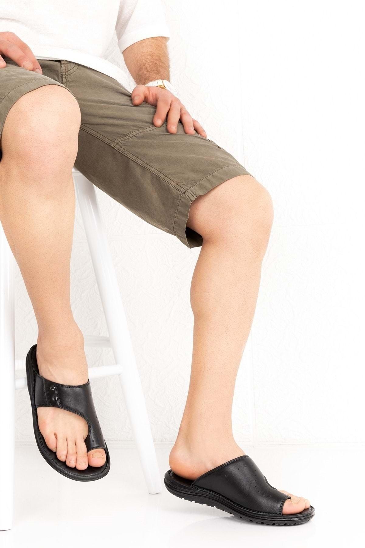 Мужские черные шлепанцы из натуральной кожи 40
Мужские черные шлепанцы из натуральной кожи 40