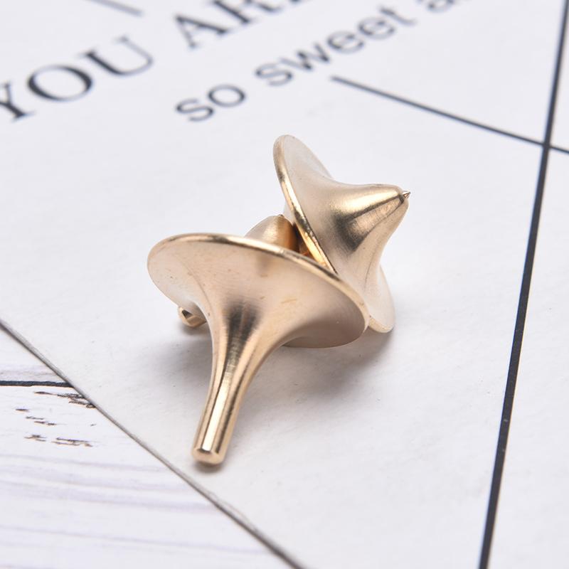 Латунный волчок игрушка декомпрессионный пальчиковый гироскоп детская взрослая игрушка
Латунный волчок игрушка декомпрессионный пальчиковый гироскоп детская взрослая игрушка