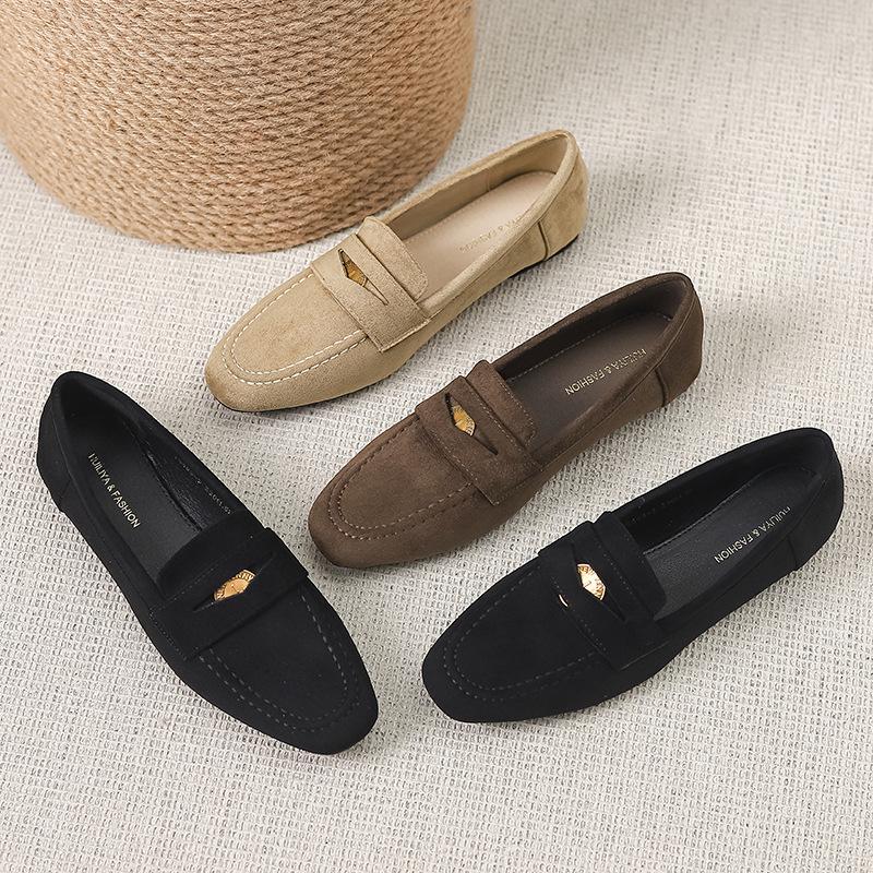 Sheepskin version~ retro polished loafers, genuine leather, lazy single shoes, thick-soled thick-heeled small gold coins, British small leather sho 35 чорний 
Sheepskin version~ retro polished loafers, genuine leather, lazy single shoes, thick-soled thick-heeled small gold coins, British small leather sho 35 чорний