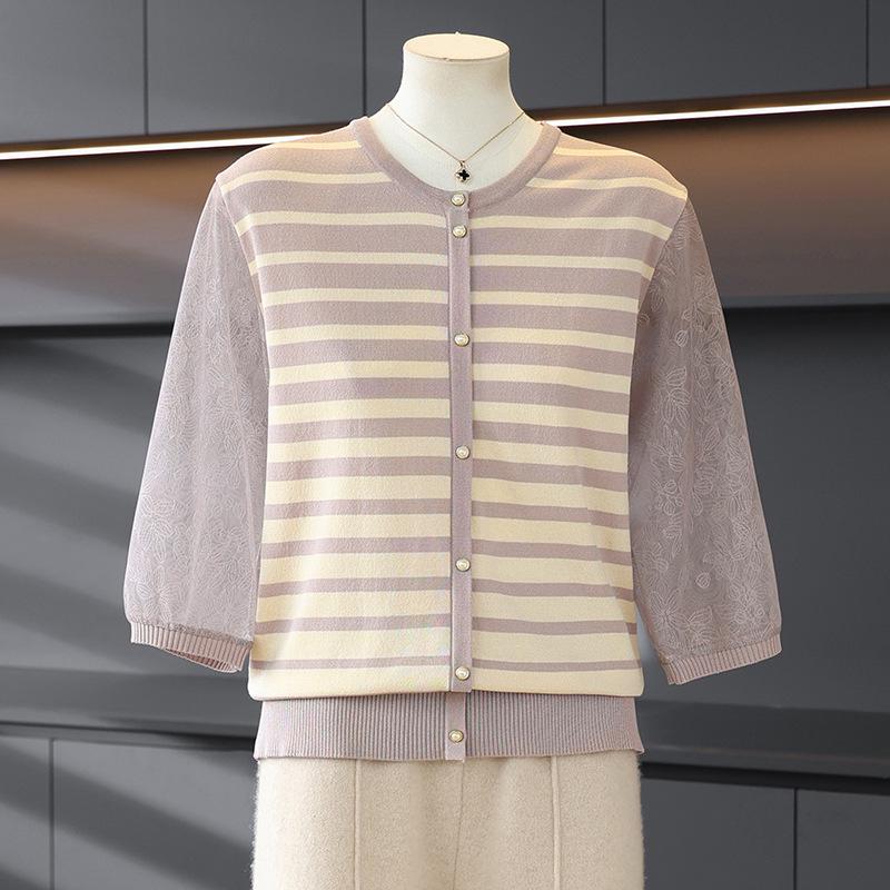Trendy Spring Striped Knit Top for Moms - New Style for Middle-Aged and Elderly Women, Lightweight Base Layer Shirt 3XL (Recommended for 140-160 jin) лиловый/фиолетовый
Trendy Spring Striped Knit Top for Moms - New Style for Middle-Aged and Elderly Women, Lightweight Base Layer Shirt 3XL (Recommended for 140-160 jin) лиловый/фиолетовый