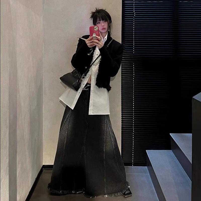 Women s Trendy High-Waisted Black-Gray Denim Midi Skirt - Slimming A-Line Raw Edge Design for Spring M
Women s Trendy High-Waisted Black-Gray Denim Midi Skirt - Slimming A-Line Raw Edge Design for Spring M