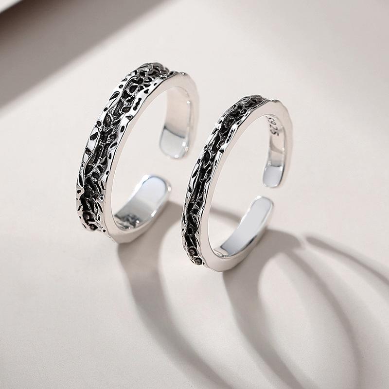 Couple Ring Abyss A Pair of High-end Pairs of Rings, Niche Design Old and Retro, Give Boyfriend Gifts
Couple Ring Abyss A Pair of High-end Pairs of Rings, Niche Design Old and Retro, Give Boyfriend Gifts