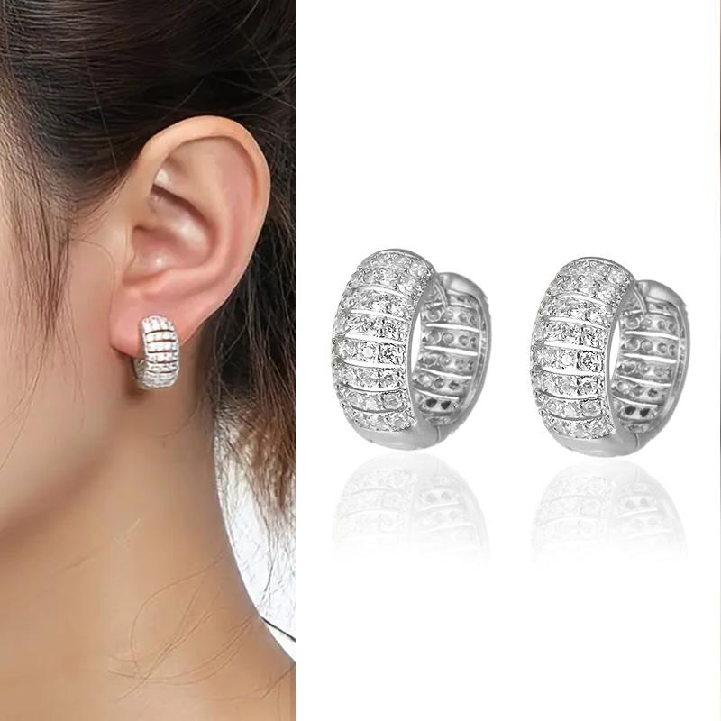 Huitan Luxury Lady Engagement Earrings with Bright Cubic Zirconia Fashion Zircon Women Ear Hoops Accessories for Wedding 2023
Huitan Luxury Lady Engagement Earrings with Bright Cubic Zirconia Fashion Zircon Women Ear Hoops Accessories for Wedding 2023