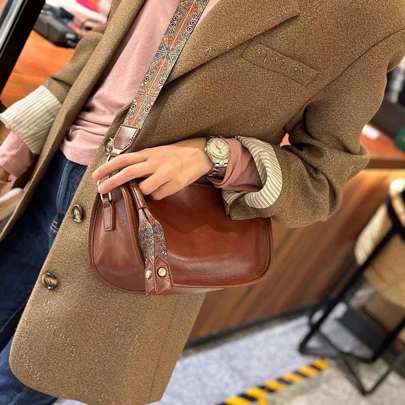 Women s Cow Genuine Leather Shoulder Bag Female Fashi Luxury Designer Handbags Ladies Soft Cowhide Retro Crossbody Bags Purse 23x11x17cm
Women s Cow Genuine Leather Shoulder Bag Female Fashi Luxury Designer Handbags Ladies Soft Cowhide Retro Crossbody Bags Purse 23x11x17cm