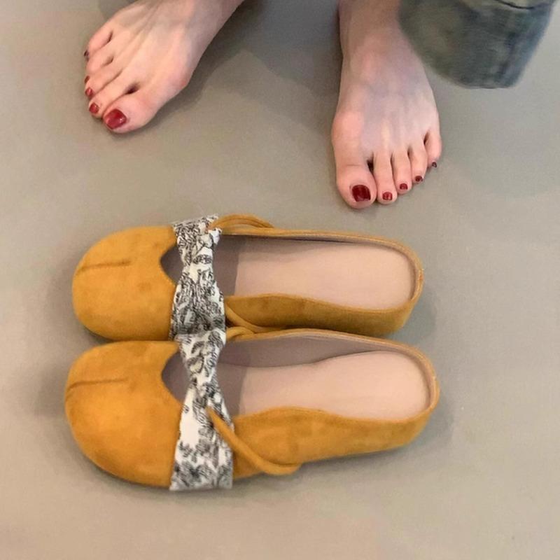 Muffin thick-soled ugly cute Mary Jane single shoes women s fashion non-slip retro versatile flat casual shoes 35 жовтий
Muffin thick-soled ugly cute Mary Jane single shoes women s fashion non-slip retro versatile flat casual shoes 35 жовтий