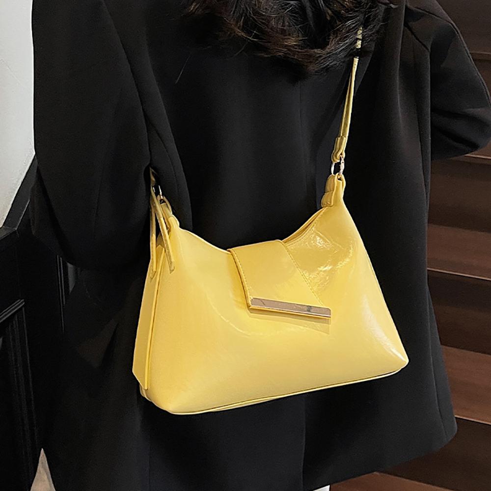 Women Summer Glossy PU Delicate Crossbody Bag High Grade Buckle Zipper One Shoulder Bags Versatile Commute Underarm Packs чорний
Women Summer Glossy PU Delicate Crossbody Bag High Grade Buckle Zipper One Shoulder Bags Versatile Commute Underarm Packs чорний