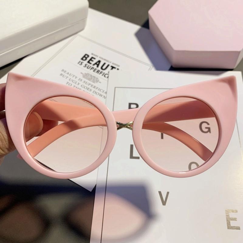Vintage White Cat Eye Sunglasses Woman Shades Butterfly Sun Glasses For Female Fashion Brand Black Oversized Cateye Sunglasses with pouch and cloth
Vintage White Cat Eye Sunglasses Woman Shades Butterfly Sun Glasses For Female Fashion Brand Black Oversized Cateye Sunglasses with pouch and cloth