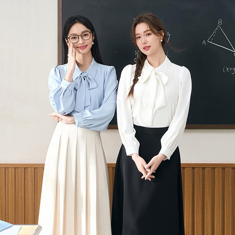 Women s Chiffon Bow Blouse S
Women s Chiffon Bow Blouse S