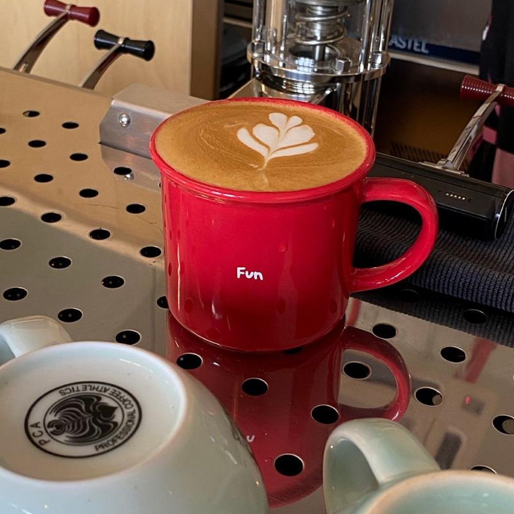 Retro Red Niche Simple High-value Ceramic Mug Couple Coffee Cup Water Cup Cup Gift Drinkware 250ML
Retro Red Niche Simple High-value Ceramic Mug Couple Coffee Cup Water Cup Cup Gift Drinkware 250ML