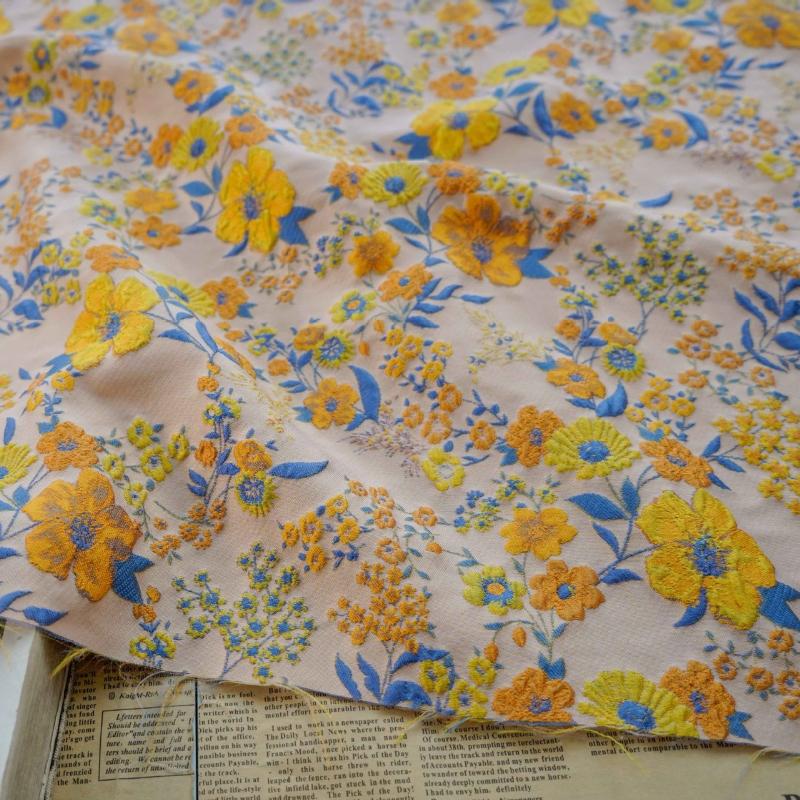 Retro 3D Embossed Floral Fabric Silk Jacquard Yarn-dyed Fabric for Diy Sewing Cheongsam Hanfu Dress Coat Suit Bag Materials 1M
Retro 3D Embossed Floral Fabric Silk Jacquard Yarn-dyed Fabric for Diy Sewing Cheongsam Hanfu Dress Coat Suit Bag Materials 1M