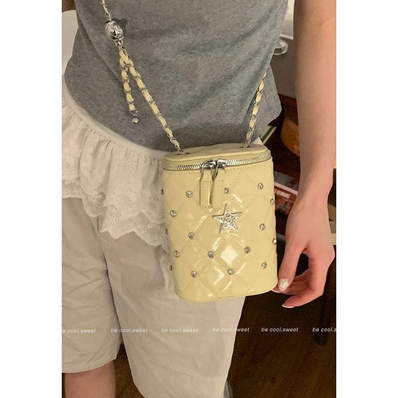Fashion diamond chain small bag women s new high-end bucket bag shoulder messenger mobile phone bag синій
Fashion diamond chain small bag women s new high-end bucket bag shoulder messenger mobile phone bag синій