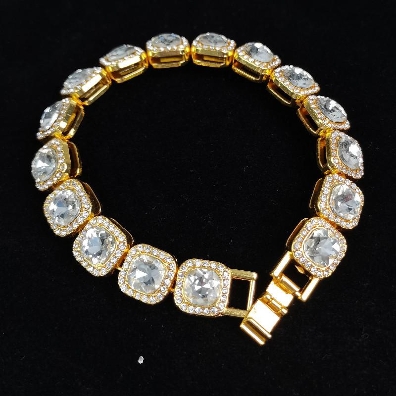 Кубинский браслет из звеньев Браслет Iced Out Теннисный браслет с кластерами Браслет с квадратными бриллиантами Хип-хоп
Кубинский браслет из звеньев Браслет Iced Out Теннисный браслет с кластерами Браслет с квадратными бриллиантами Хип-хоп