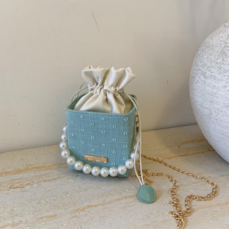 Casual chain bag fashion polka dot printing shoulder bag 2025 new personalized trend small square bag drawstring messenger bag зелёный
Casual chain bag fashion polka dot printing shoulder bag 2025 new personalized trend small square bag drawstring messenger bag зелёный