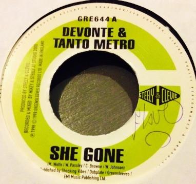 7inch Record TANTO METRO & DEVONTE / SCREECHIE J - She Gone / Zuggie GRE644 Greensleeves Re 1998 UK Reggae, Ska & Dub Used
7inch Record TANTO METRO & DEVONTE / SCREECHIE J - She Gone / Zuggie GRE644 Greensleeves Re 1998 UK Reggae, Ska & Dub Used