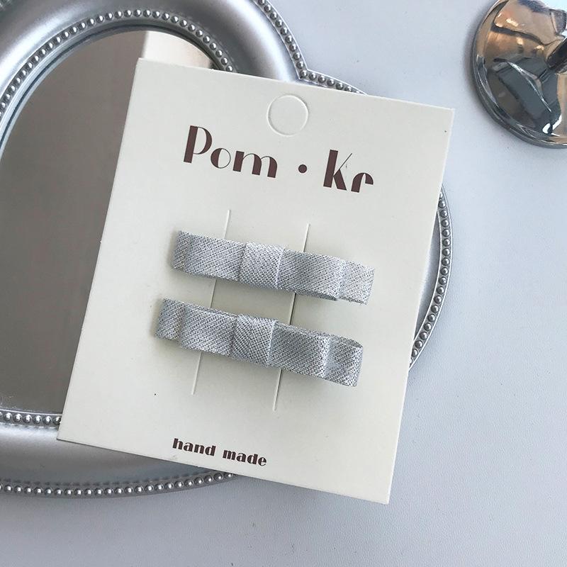 Silver Bow Leather Hair Clip for Children - Versatile Duckbill Clip for Side Bangs and Flyaway Hair
Silver Bow Leather Hair Clip for Children - Versatile Duckbill Clip for Side Bangs and Flyaway Hair