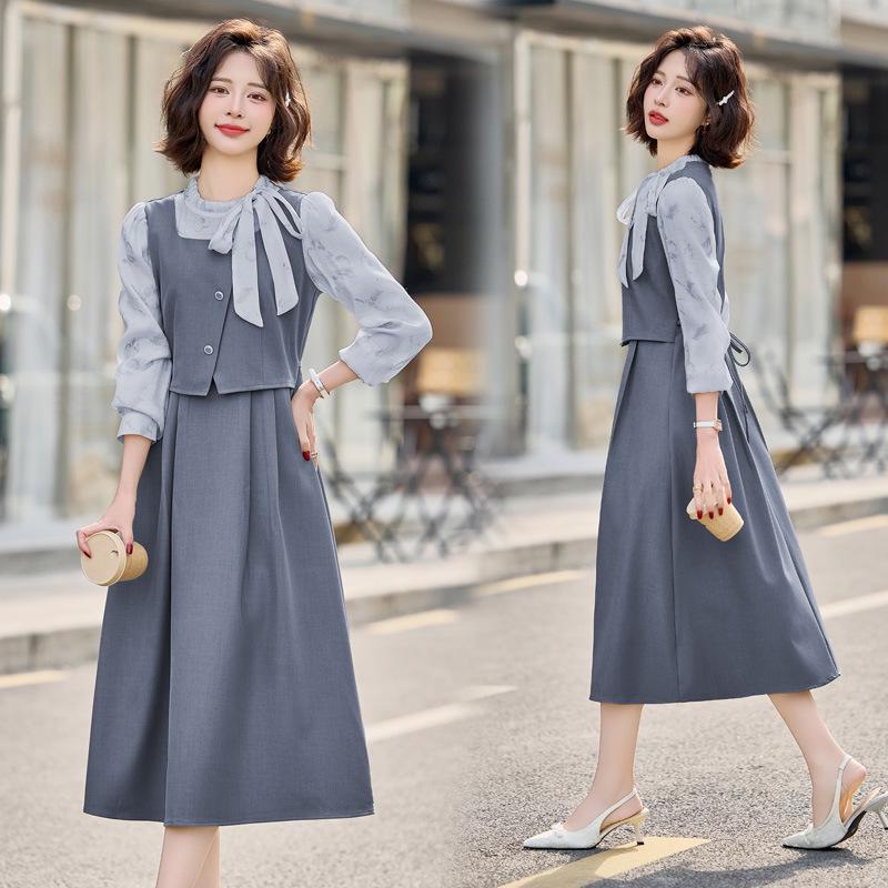 Весна 2025 Повседневное Свежее Платье Миди с Разрезом и Завязками MJ2512 XL
Весна 2025 Повседневное Свежее Платье Миди с Разрезом и Завязками MJ2512 XL