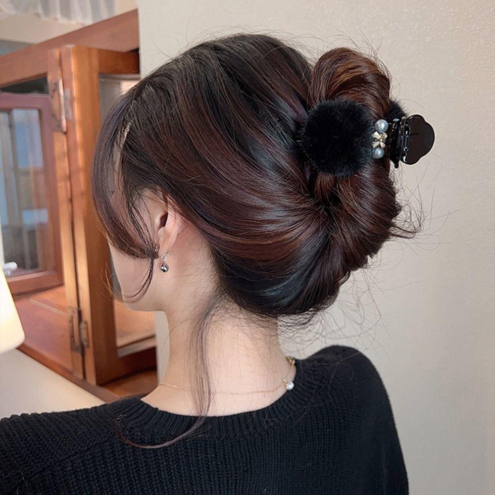Headwear For Women Women Hair Clips Hair Accessories Plush Ball Hair Claw Korean Style Crab Clip
Headwear For Women Women Hair Clips Hair Accessories Plush Ball Hair Claw Korean Style Crab Clip