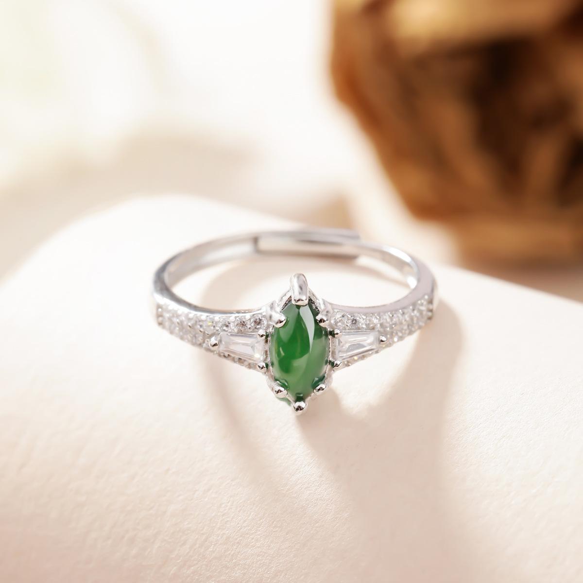 Natural dangerous material jadeite sterling silver s925 ring inlaid opening adjustable ring atmosphere women s ring daily jewelry gifts adjustable opening
Natural dangerous material jadeite sterling silver s925 ring inlaid opening adjustable ring atmosphere women s ring daily jewelry gifts adjustable opening