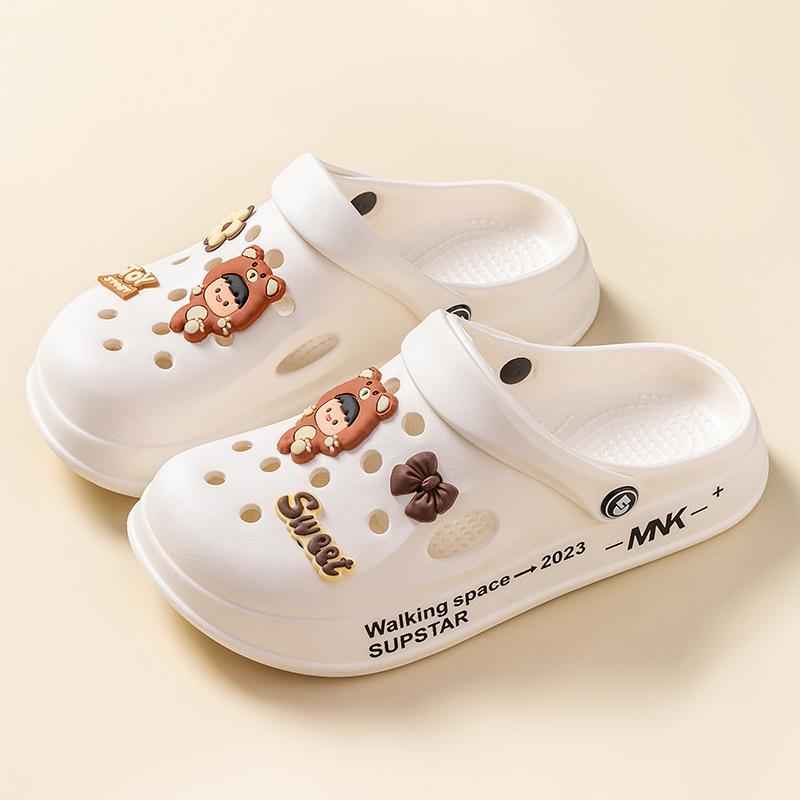 DIY cartoon hole shoes women summer wear cool slippers students thick-soled non-slip EVA sandals 36/37
DIY cartoon hole shoes women summer wear cool slippers students thick-soled non-slip EVA sandals 36/37