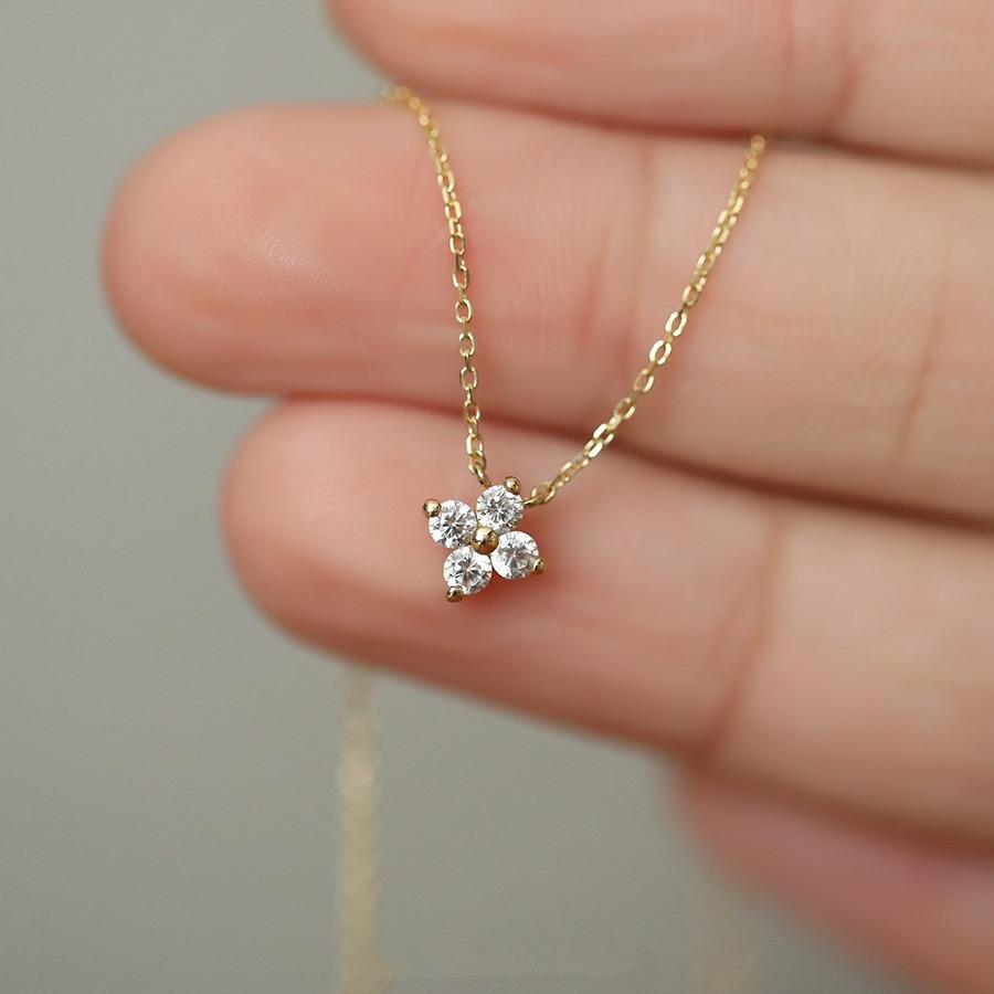 Серебряное ожерелье S925 Clover Маленькое женское ожерелье на ключицу, легкая роскошь, чувство меньшинства, передовой дизайн
Серебряное ожерелье S925 Clover Маленькое женское ожерелье на ключицу, легкая роскошь, чувство меньшинства, передовой дизайн