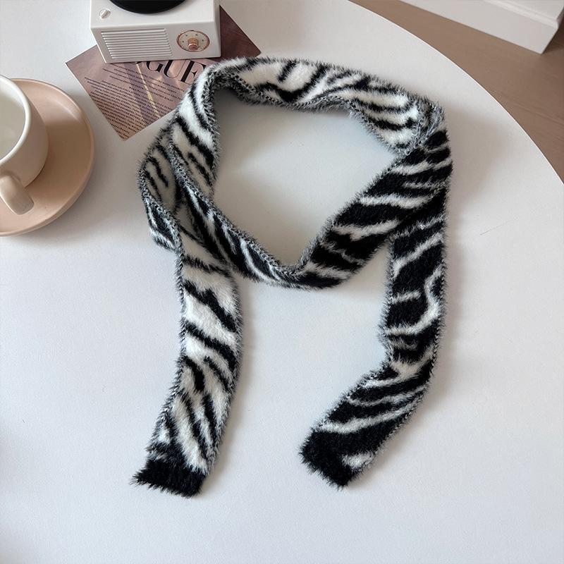 Zebra pattern plush scarf women s season niche design sense Spice girl versatile Korean version thin and narrow long scarf wholesale 165*4.5cm
Zebra pattern plush scarf women s season niche design sense Spice girl versatile Korean version thin and narrow long scarf wholesale 165*4.5cm