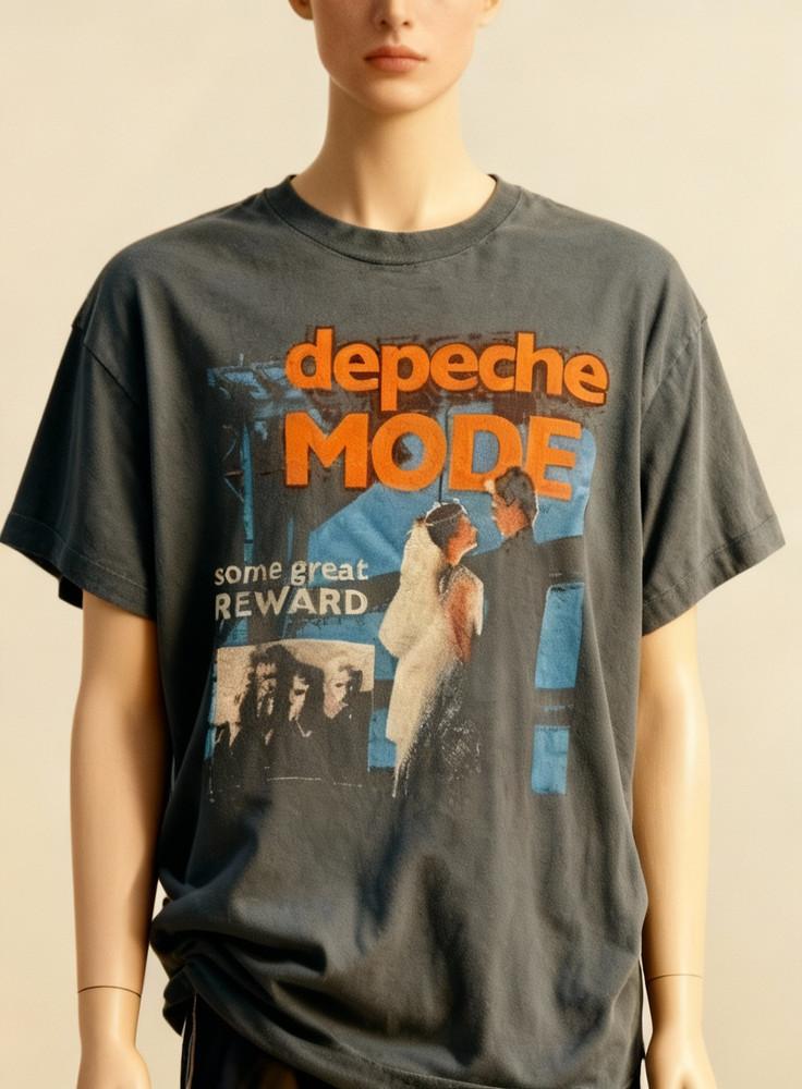Depeche Mode Band Shirt Graphic Unisex Shirt Men Women NWT Unisex T-Shirt L
Depeche Mode Band Shirt Graphic Unisex Shirt Men Women NWT Unisex T-Shirt L