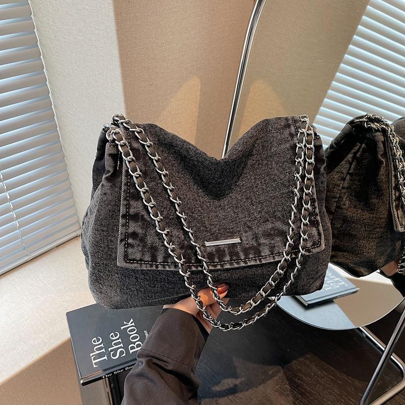 Denim bag women s new fashion chain lazy wind shoulder bag commuter underarm bag чорний
Denim bag women s new fashion chain lazy wind shoulder bag commuter underarm bag чорний